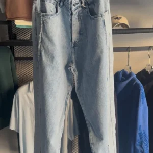 بنطال واسع (أوفرسايز)